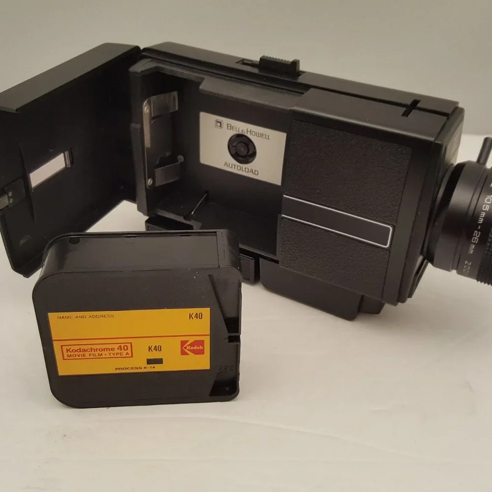 BELL & HOWELL 2230 microstar z XL Movie Camera w/ Kodachrome 40 Type A Cart